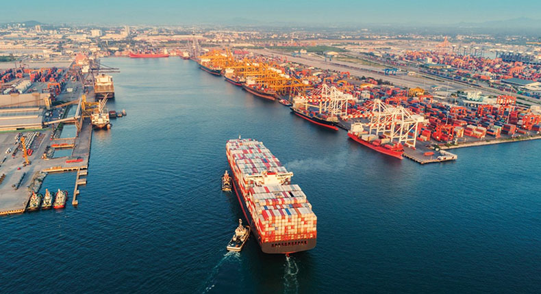 Puerto de Laem Chabang. Envíos de China al Sudeste Asiático