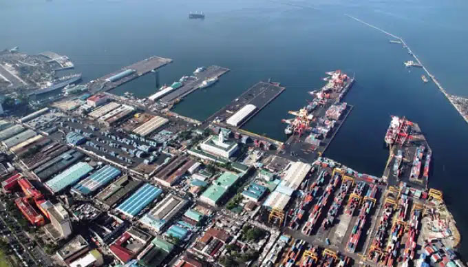 Puerto de Manila. Envíos de China al Sudeste Asiático